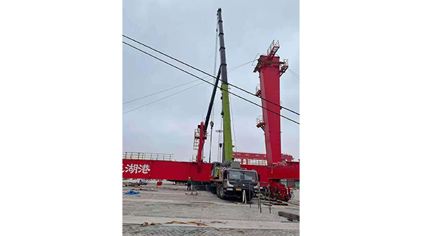 芜湖大件吊装租赁公司是否具备相关的行业资质和保险，以保障施工安全？
